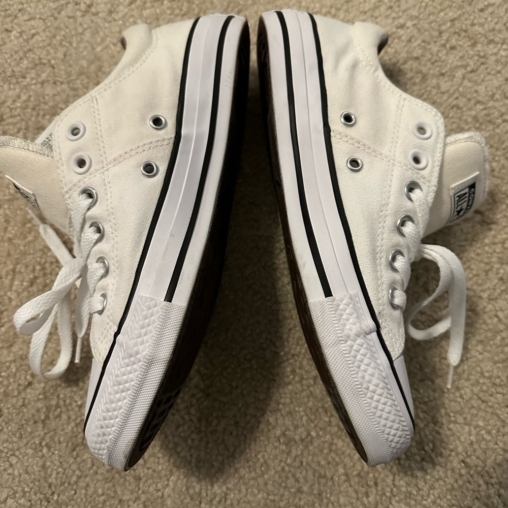 White Converse All ⭐️ Star